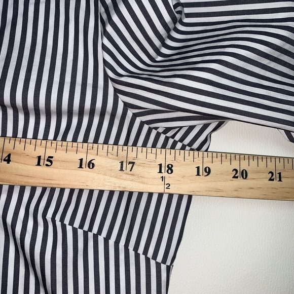 Cappagallo dress size 6 gray white stripes knee length tiered bell sleeves - Picture 5 of 9